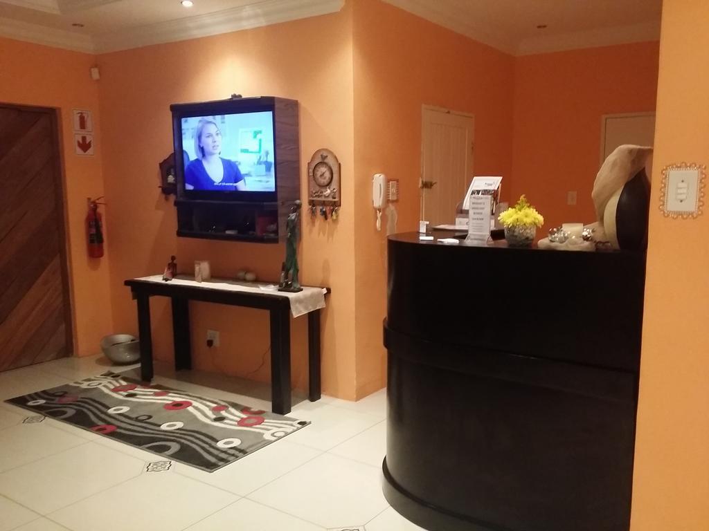 Alicia'S B&B Roodepoort Exterior foto