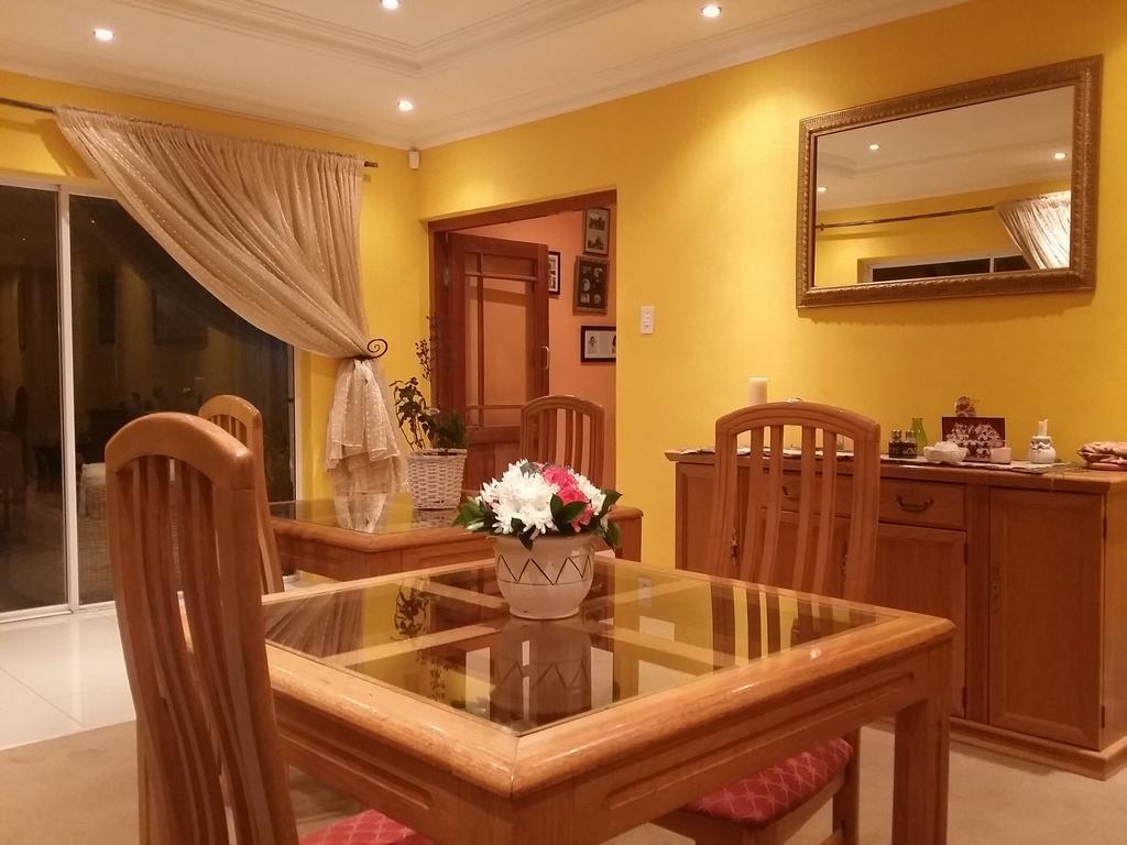 Alicia'S B&B Roodepoort Exterior foto