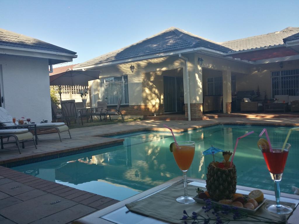 Alicia'S B&B Roodepoort Exterior foto