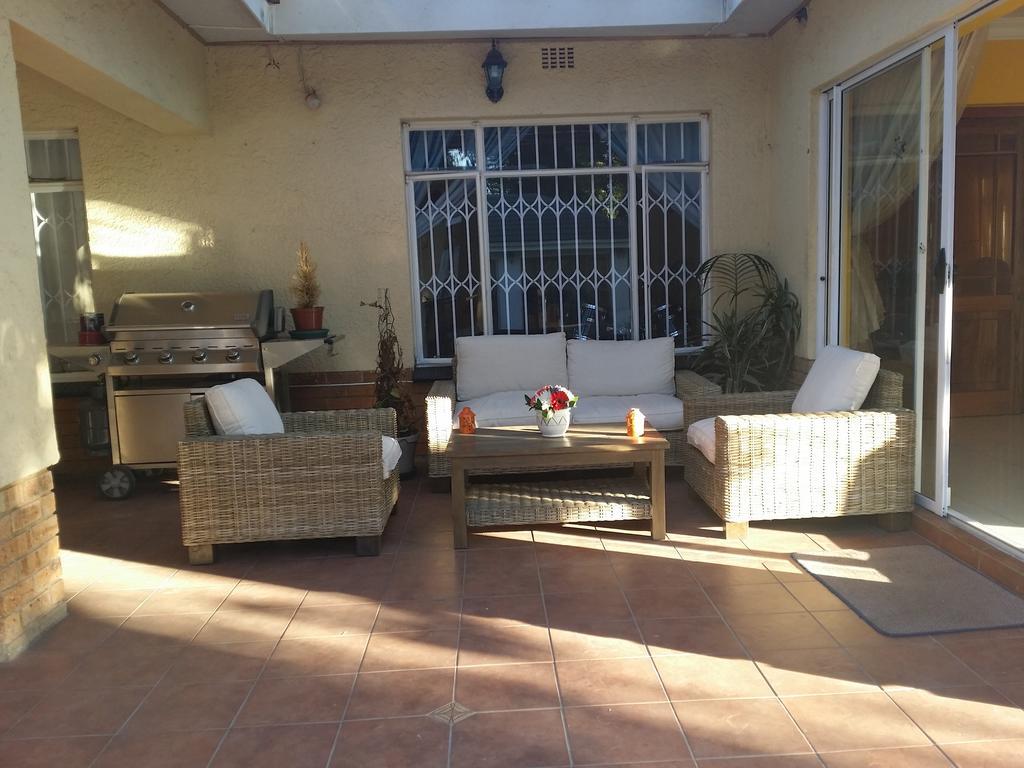 Alicia'S B&B Roodepoort Exterior foto