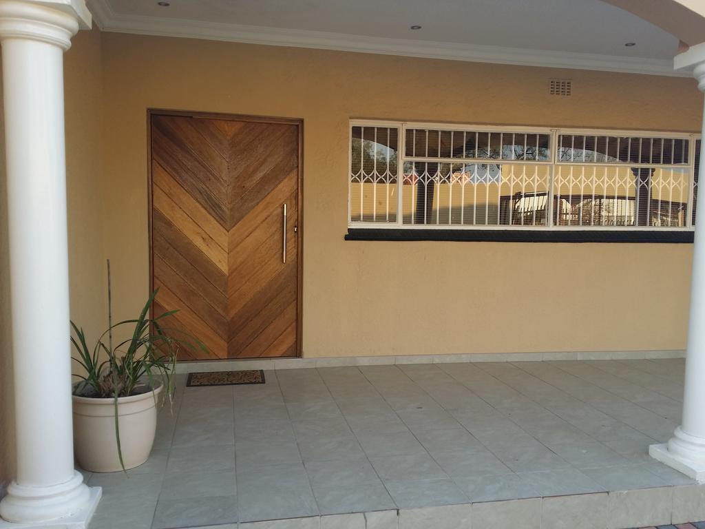 Alicia'S B&B Roodepoort Exterior foto