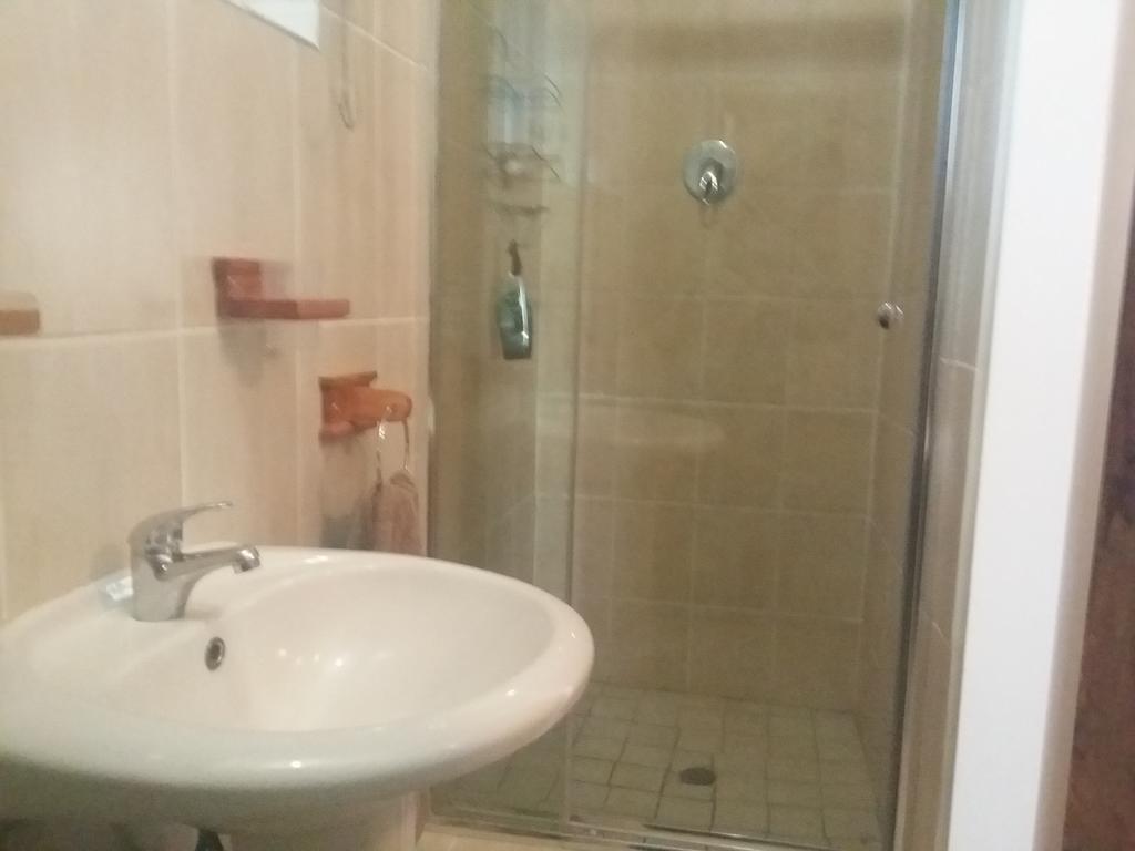Alicia'S B&B Roodepoort Quarto foto