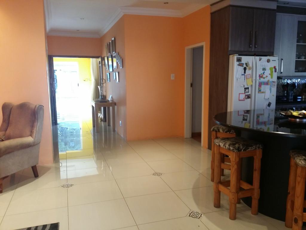 Alicia'S B&B Roodepoort Exterior foto